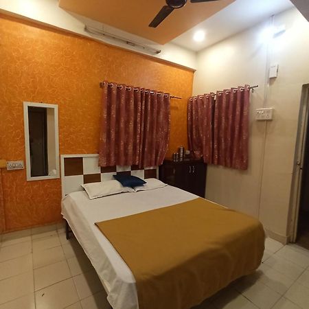 Malwade Motel Pune Bagian luar foto
