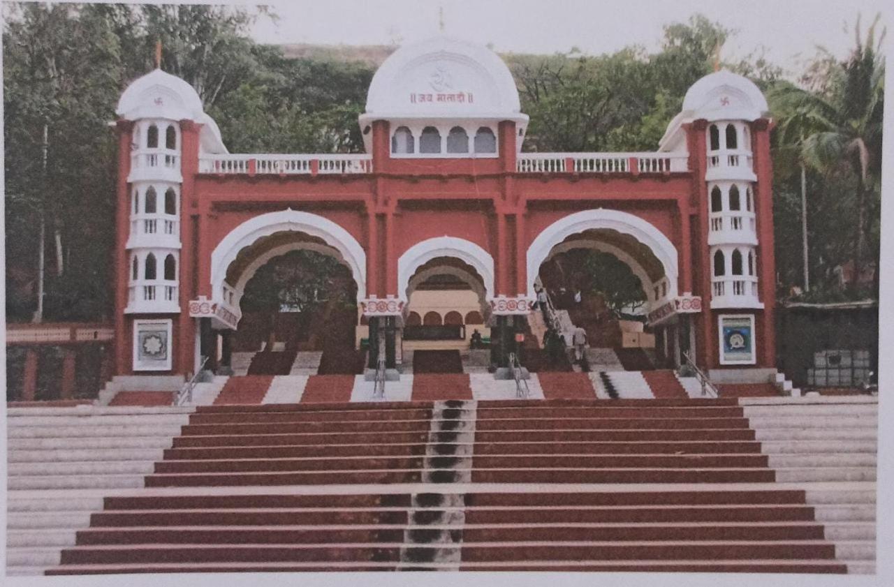 Malwade Motel Pune Bagian luar foto