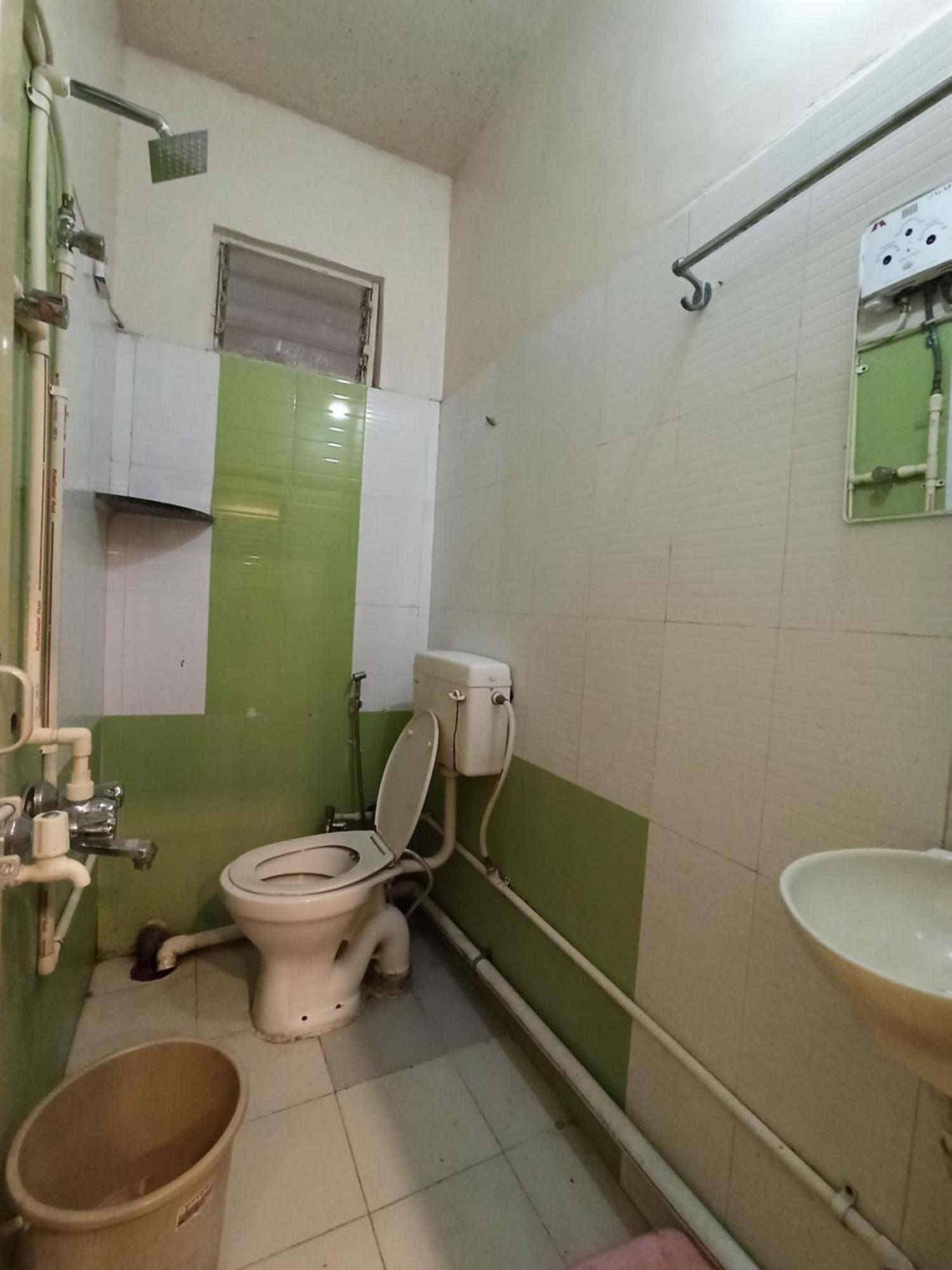 Malwade Motel Pune Bagian luar foto